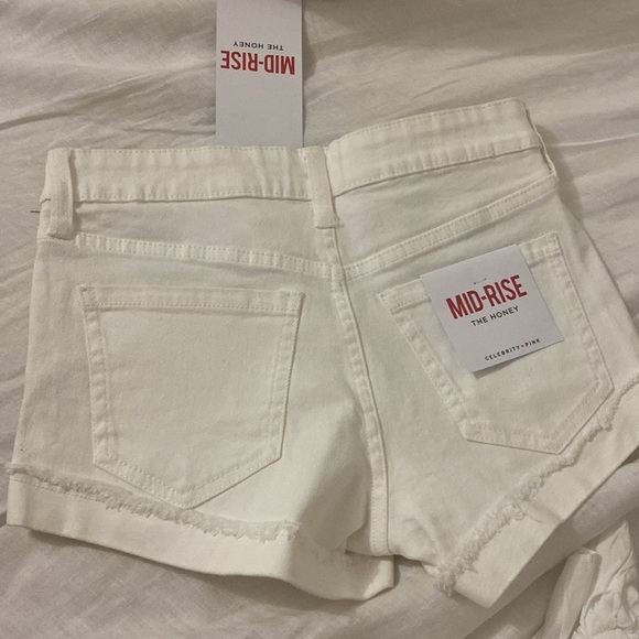 Mid ride the honey white Jean shorts - Picture 2 of 2